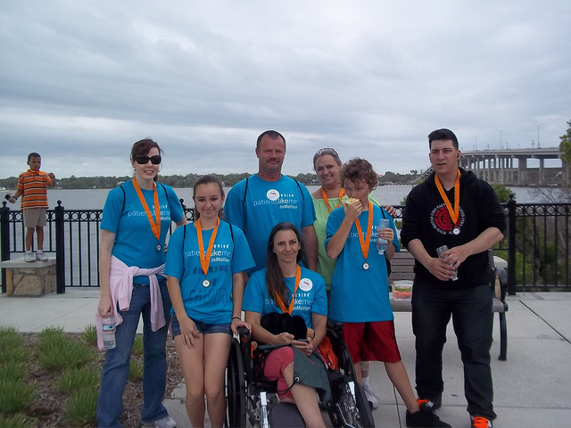 PatientsLikeMe member barneyhouse and her "Walking Warriors" team
